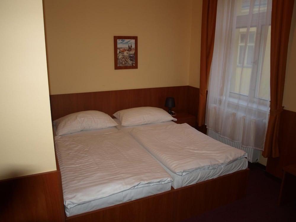 ZlatáVáha酒店3*