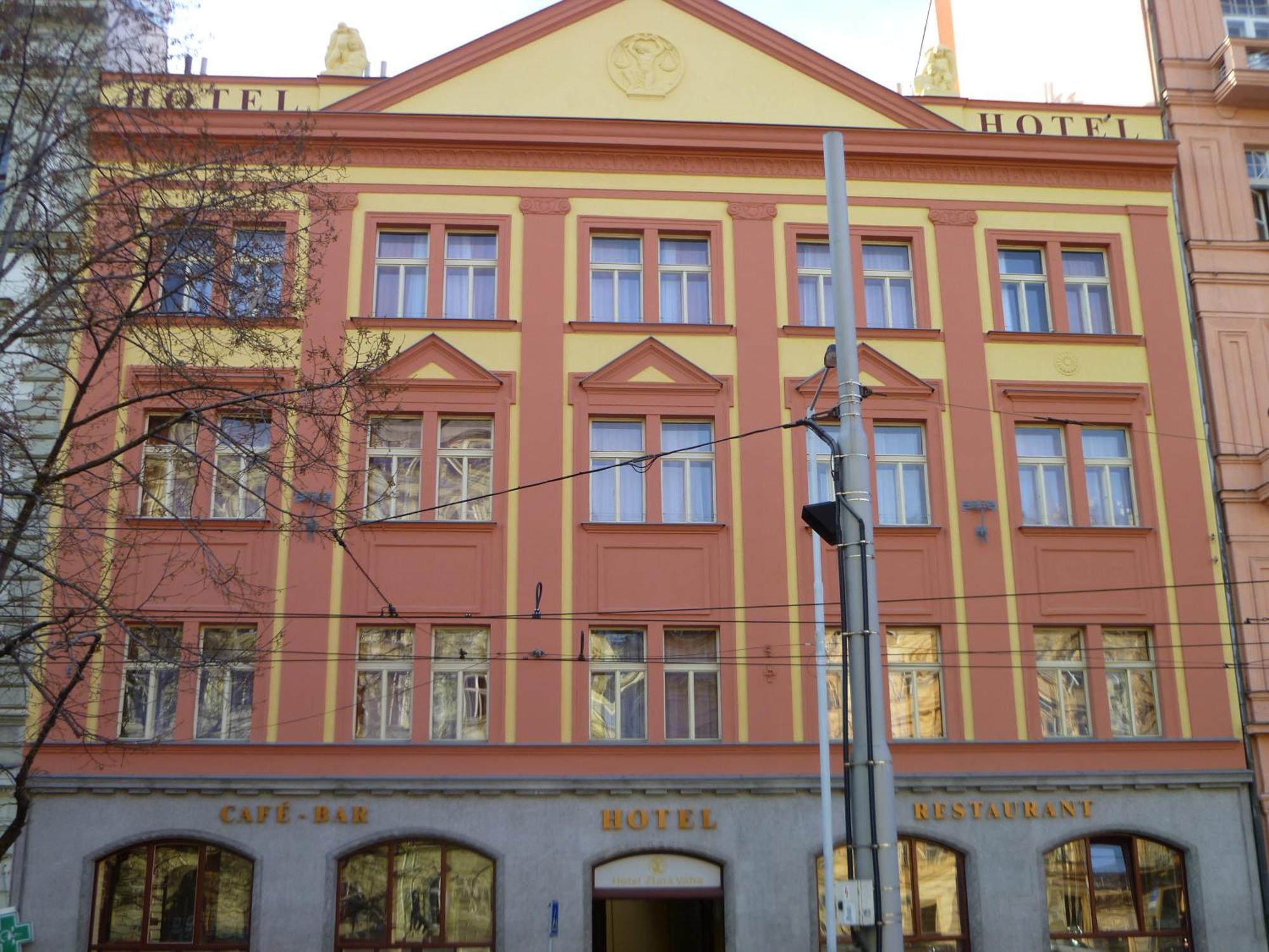 布拉加ZlatáVáha酒店